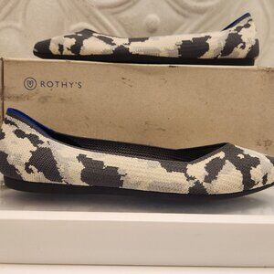 Rothy's Point Toes Print Flats. Ash/Cream/Grey.  NIB. Size 10.5. Style: 002-153